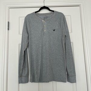 Men's AE Grey Henley Size Large